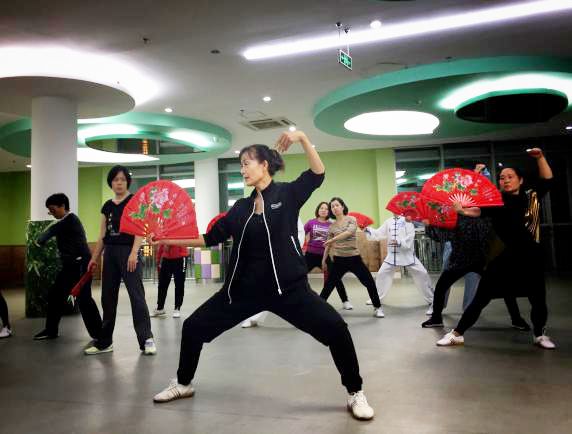 加加油慢動作分解教學_加油操分解動作_加油amigo分解