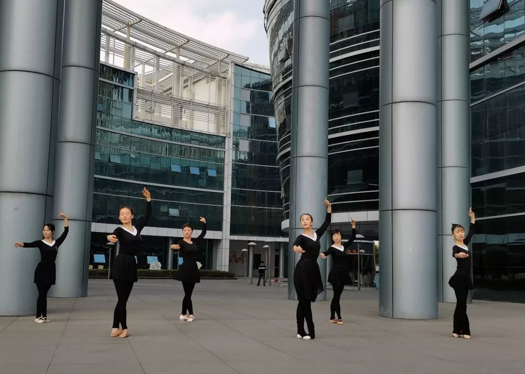 加油操分解動作_加油amigo分解_加加油慢動作分解教學