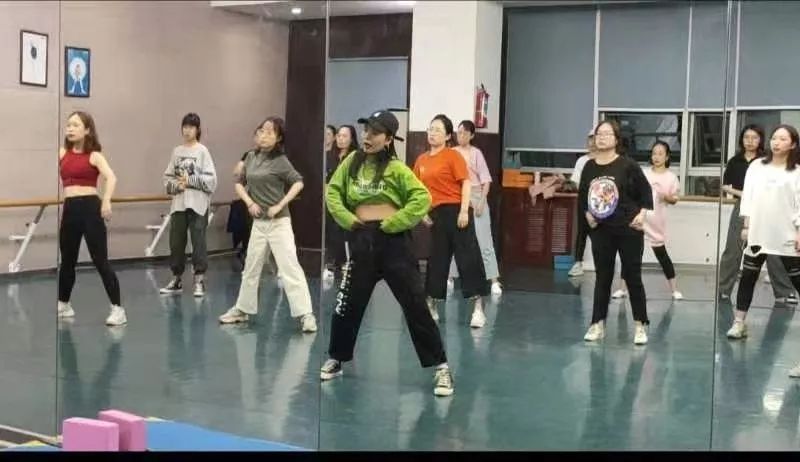 加油amigo分解_加油操分解動作_加加油慢動作分解教學