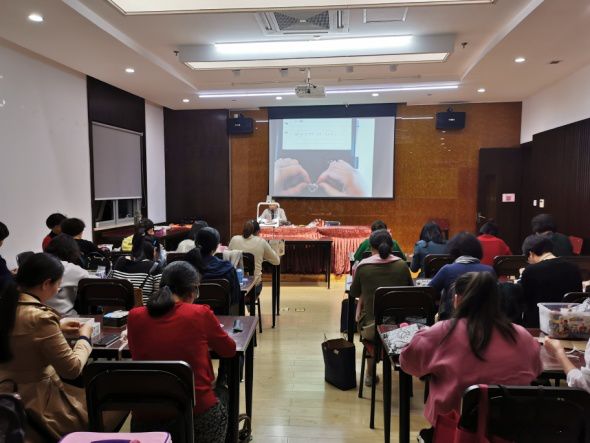 加加油慢動作分解教學_加油操分解動作_加油amigo分解