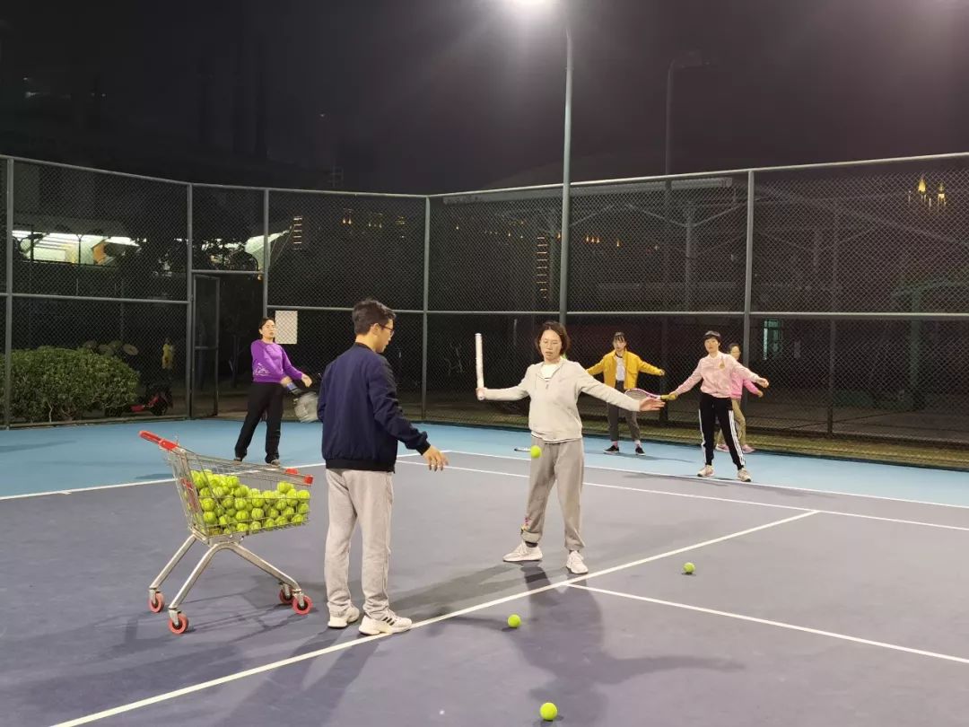 加加油慢動作分解教學_加油操分解動作_加油amigo分解