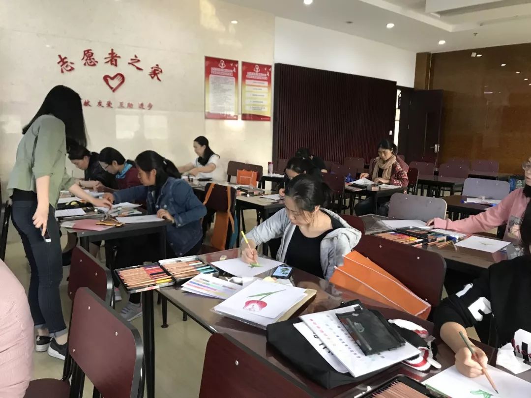 加加油慢動作分解教學_加油amigo分解_加油操分解動作