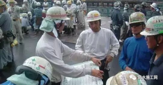 揉肩組合_揉肩的好處_早會互動我為你揉肩