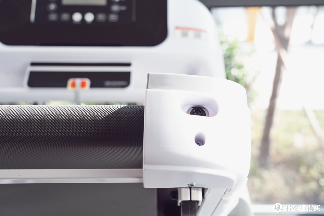 億健 天貓聯(lián)合定制跑步機ELF 跑步機:減震功能遠超想象