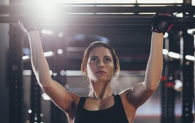 kaiyun體育登錄網頁入口 做不了引體向上？堅持每天50個低位引體，30天完成改變