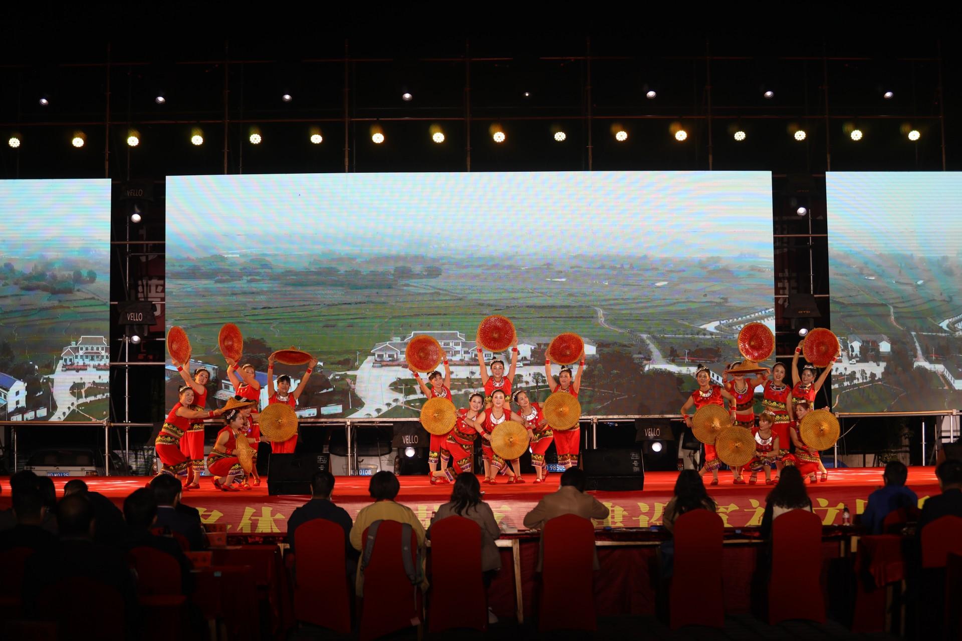 廣場快樂舞_快樂廣場_廣場快樂乒乓群最簡單三個命名