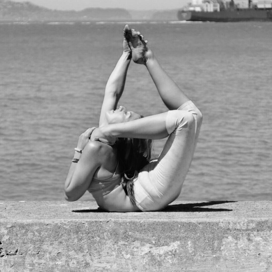 瑜伽健身墊有小孔正常嗎_健身瑜伽墊_瑜伽健身墊哪個牌子好