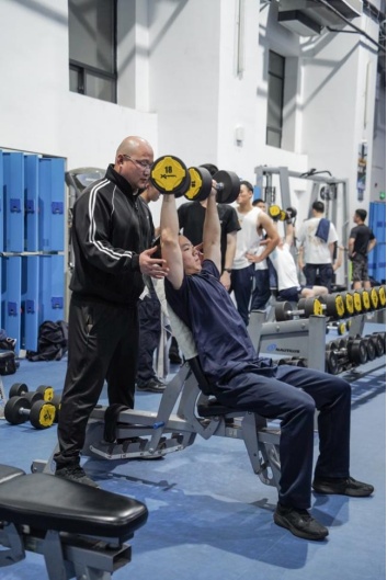 訓(xùn)練器的使用方法_綜合訓(xùn)練器怎么使用_訓(xùn)練器是什么