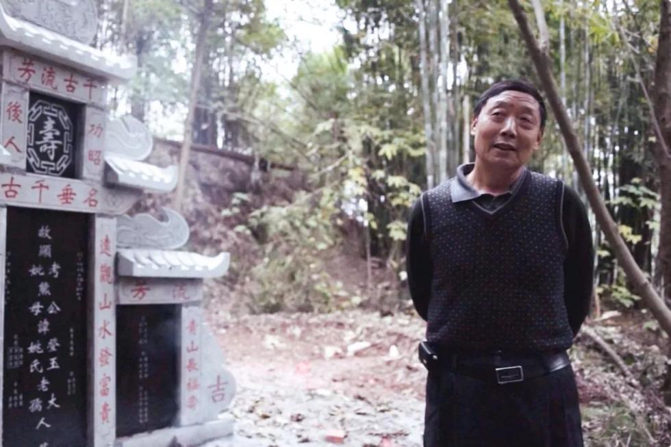 廣場(chǎng)舞愛(ài)你錯(cuò)錯(cuò)錯(cuò)_廣場(chǎng)舞愛(ài)你一百歲_廣場(chǎng)舞愛(ài)在思金拉措