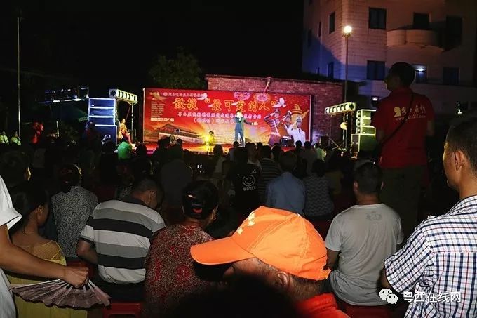 南海之戀廣場(chǎng)舞_廣場(chǎng)舞南海姑娘_廣場(chǎng)舞串燒,我們的南海