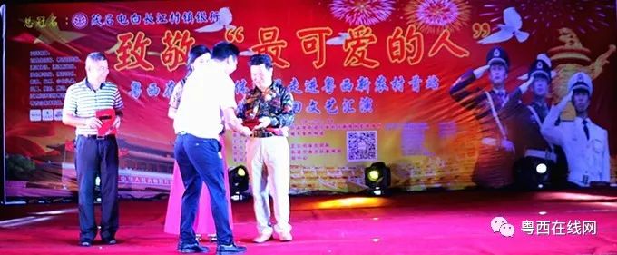 南海之戀廣場(chǎng)舞_廣場(chǎng)舞南海姑娘_廣場(chǎng)舞串燒,我們的南海