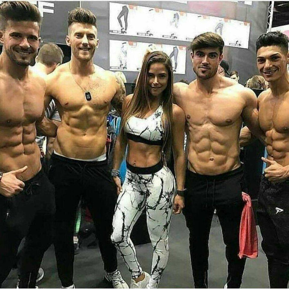 手套新手健身怎么用_新手健身手套_健身手套緊一點(diǎn)好還是松一點(diǎn)好