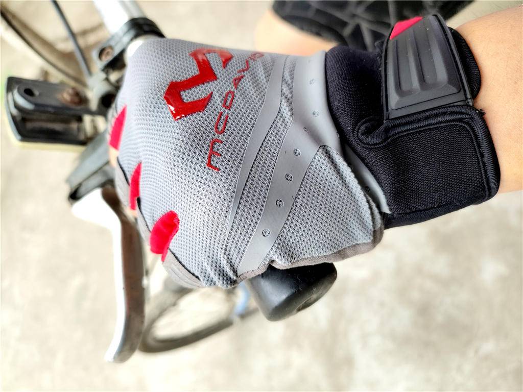 新手健身手套_健身運動手套_手套新手健身怎么穿