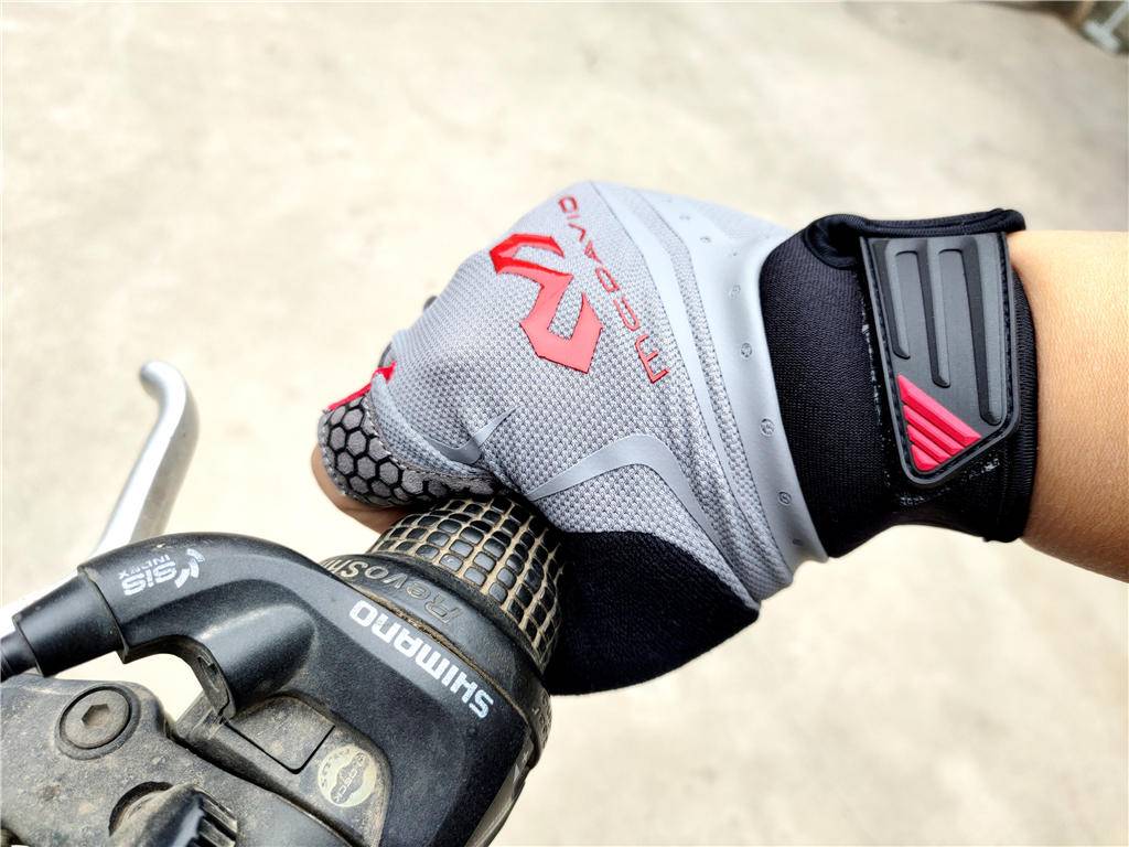 新手健身手套_手套新手健身怎么穿_健身運動手套