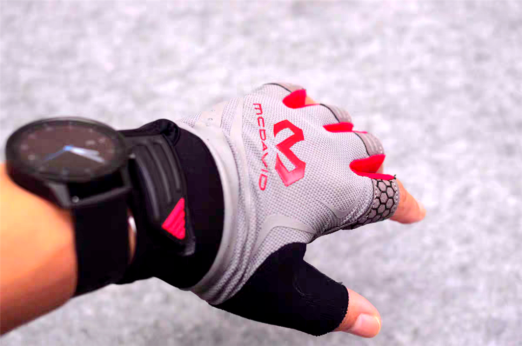 健身運動手套_新手健身手套_手套新手健身怎么穿