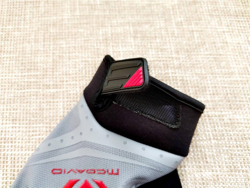 健身運動手套_手套新手健身怎么穿_新手健身手套