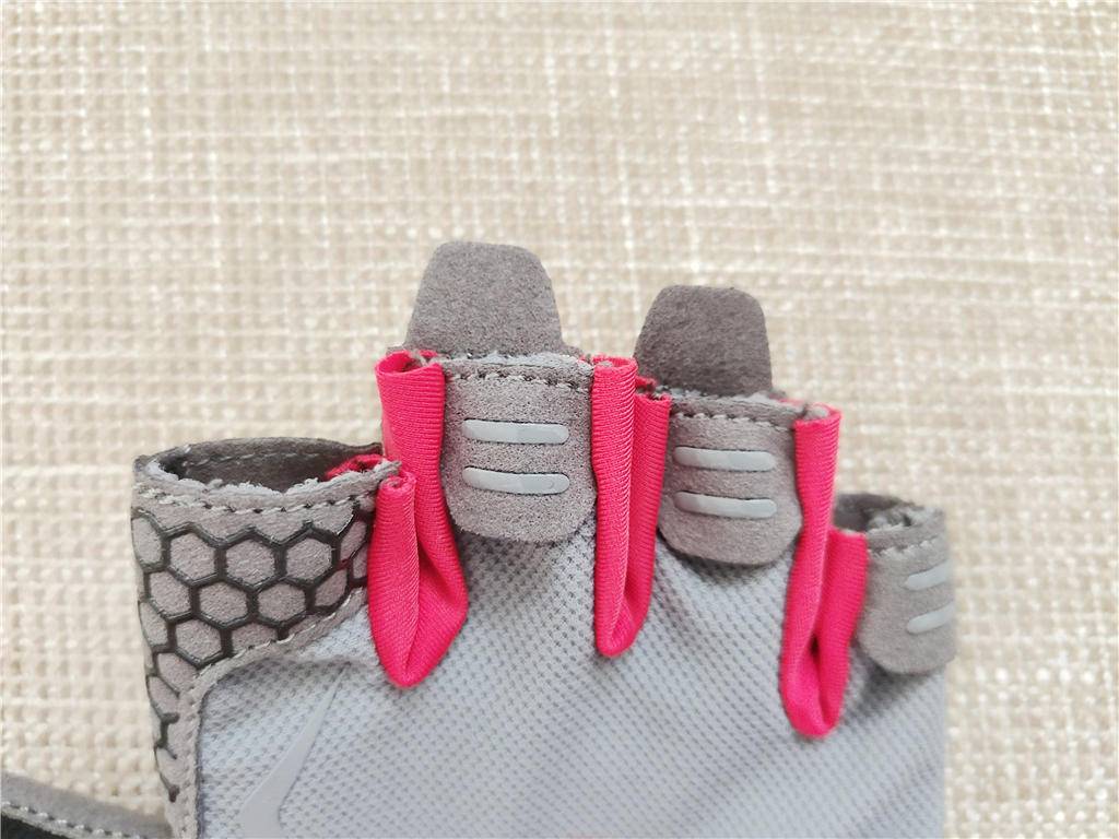 健身運動手套_手套新手健身怎么穿_新手健身手套