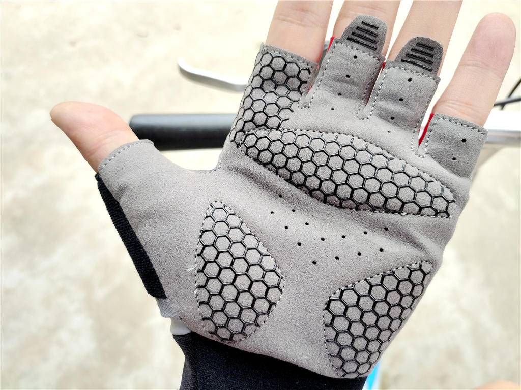 新手健身手套_手套新手健身怎么穿_健身運動手套