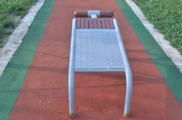 單人站綜合訓(xùn)練器使用_單人站綜合訓(xùn)練器安裝視頻_單人機器人