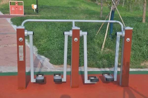 單人站綜合訓(xùn)練器使用_單人站綜合訓(xùn)練器安裝視頻_單人機器人