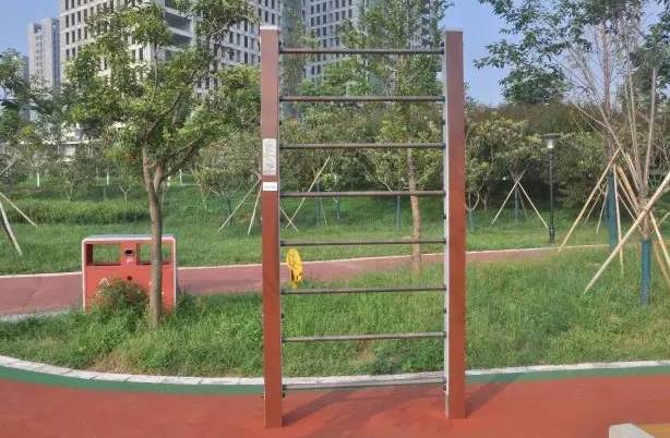 單人站綜合訓(xùn)練器使用_單人站綜合訓(xùn)練器安裝視頻_單人機器人