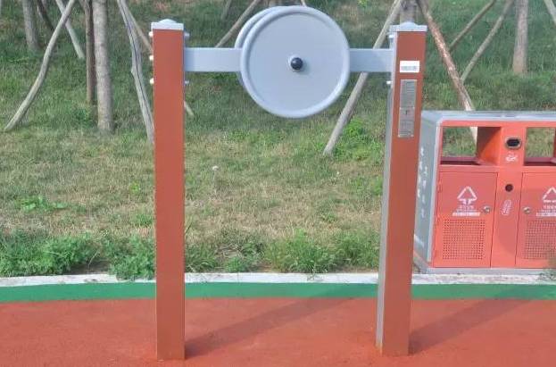 單人站綜合訓(xùn)練器使用_單人站綜合訓(xùn)練器安裝視頻_單人機器人