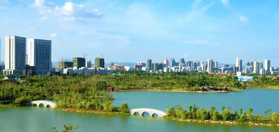 廣場(chǎng)舞蓮的心事十六步_蓮的心事廣場(chǎng)舞視頻_視頻心事廣場(chǎng)蓮舞32步