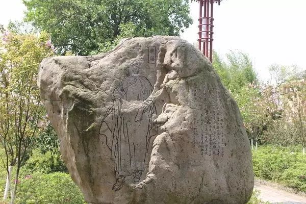 蓮的心事廣場(chǎng)舞視頻_視頻心事廣場(chǎng)蓮舞32步_廣場(chǎng)舞蓮的心事十六步