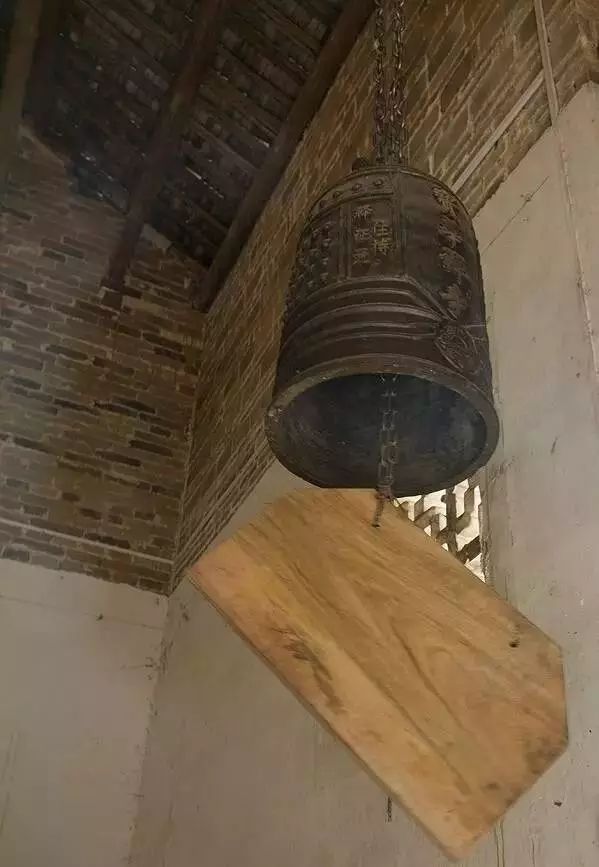 視頻心事廣場(chǎng)蓮舞32步_蓮的心事廣場(chǎng)舞視頻_廣場(chǎng)舞蓮的心事十六步