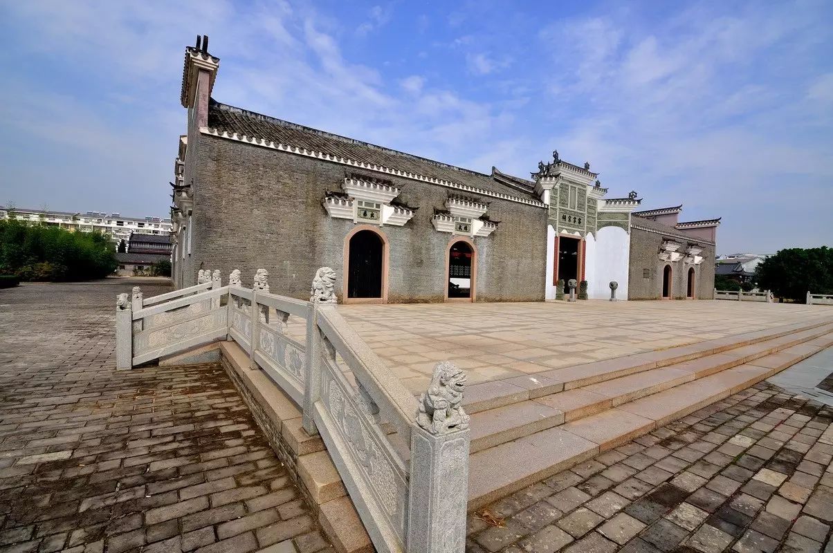 蓮的心事廣場(chǎng)舞視頻_廣場(chǎng)舞蓮的心事十六步_視頻心事廣場(chǎng)蓮舞32步