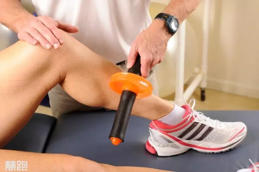 老左腳肌肉腿跳小是咋回事_左腳小腿跳動(dòng)_左腳小腿肌肉老是跳