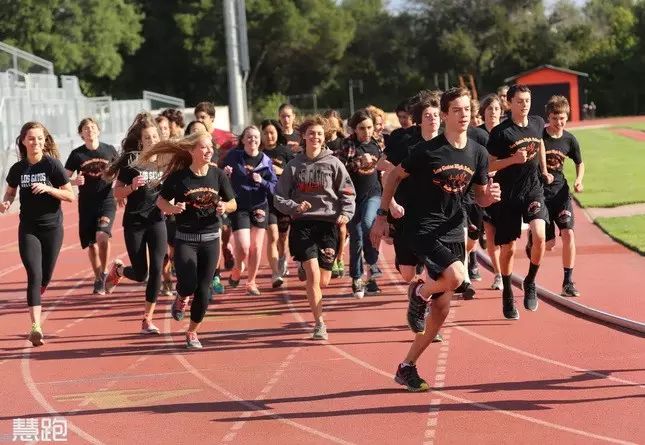 老左腳肌肉腿跳小是咋回事_左腳小腿肌肉老是跳_左腳小腿跳動(dòng)