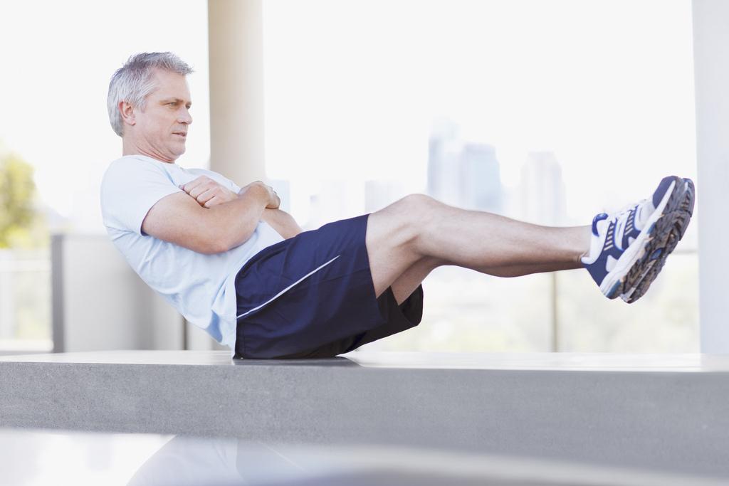 女生做仰臥起坐有什么用_女生做仰臥起坐對身材好嗎_女生做仰臥起坐的好處