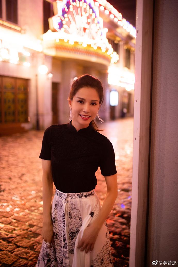 女生做仰臥起坐對身材好嗎_女生做仰臥起坐的好處_女生坐仰臥起坐好不好