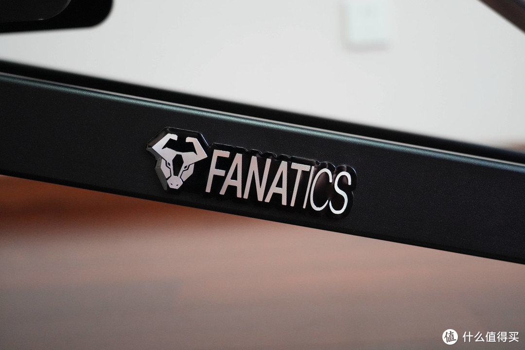 新手上路，關于宅家解鎖杠鈴臥推的干貨要點，以及FANATICS多功能深蹲臥推架+全折疊啞鈴凳深度體驗