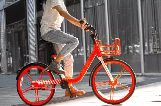 椅子鍛煉身體_坐在椅子上的鍛煉方式_椅子姿勢鍛煉什么