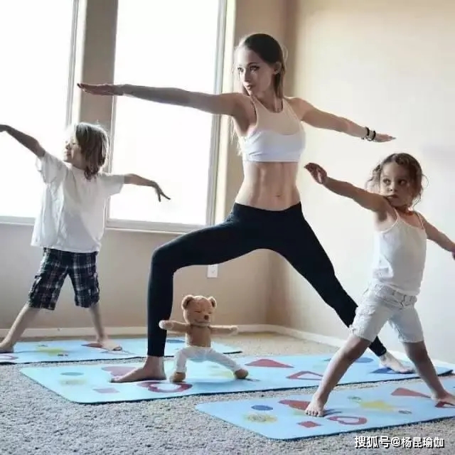 瑜伽鍛煉注意事項_瑜伽事項健身注意哪些_瑜伽健身注意事項