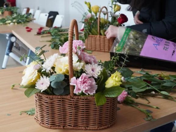 瑜伽練起來_健身動起來瑜伽_瑜伽健身動起來就疼