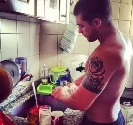 健身初學(xué)者健身房訓(xùn)練計(jì)劃_健身初學(xué)者進(jìn)健身房訓(xùn)練計(jì)劃_初學(xué)者健身房訓(xùn)練步驟