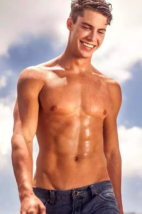 健身初學(xué)者健身房訓(xùn)練計(jì)劃_健身初學(xué)者進(jìn)健身房訓(xùn)練計(jì)劃_初學(xué)者健身房訓(xùn)練步驟