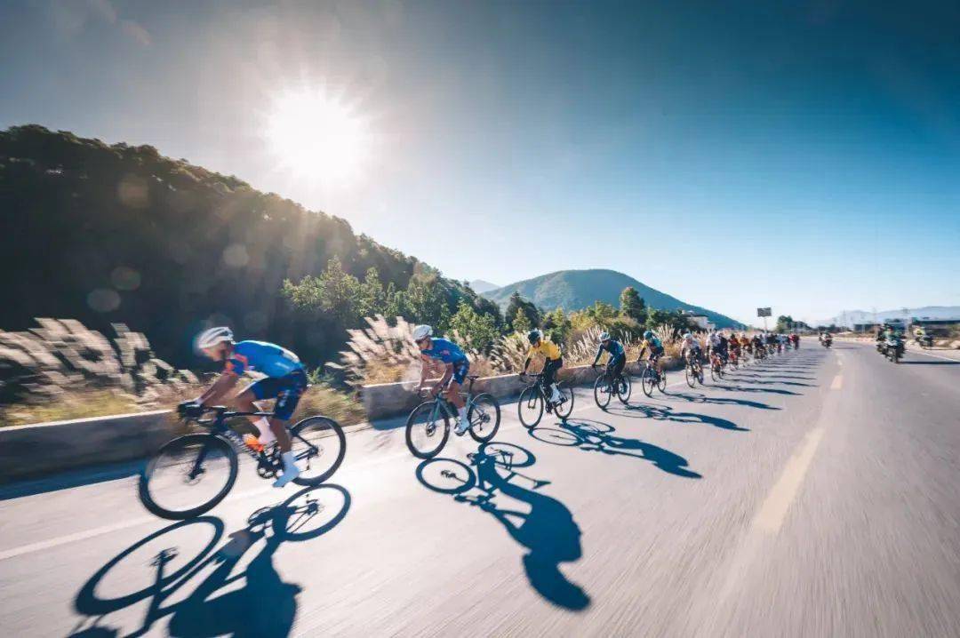 大眾健身隊(duì)再相聚_2016大眾健身隊(duì)廣場(chǎng)舞_相聚大眾隊(duì)健身舞蹈視頻