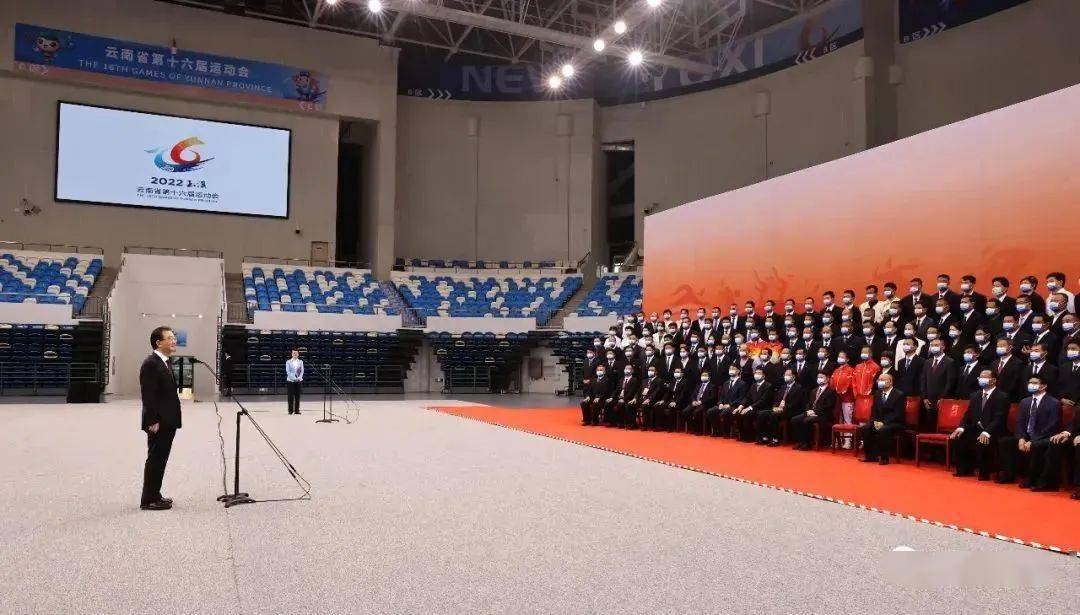 大眾健身隊(duì)再相聚_相聚大眾隊(duì)健身舞蹈視頻_2016大眾健身隊(duì)廣場(chǎng)舞