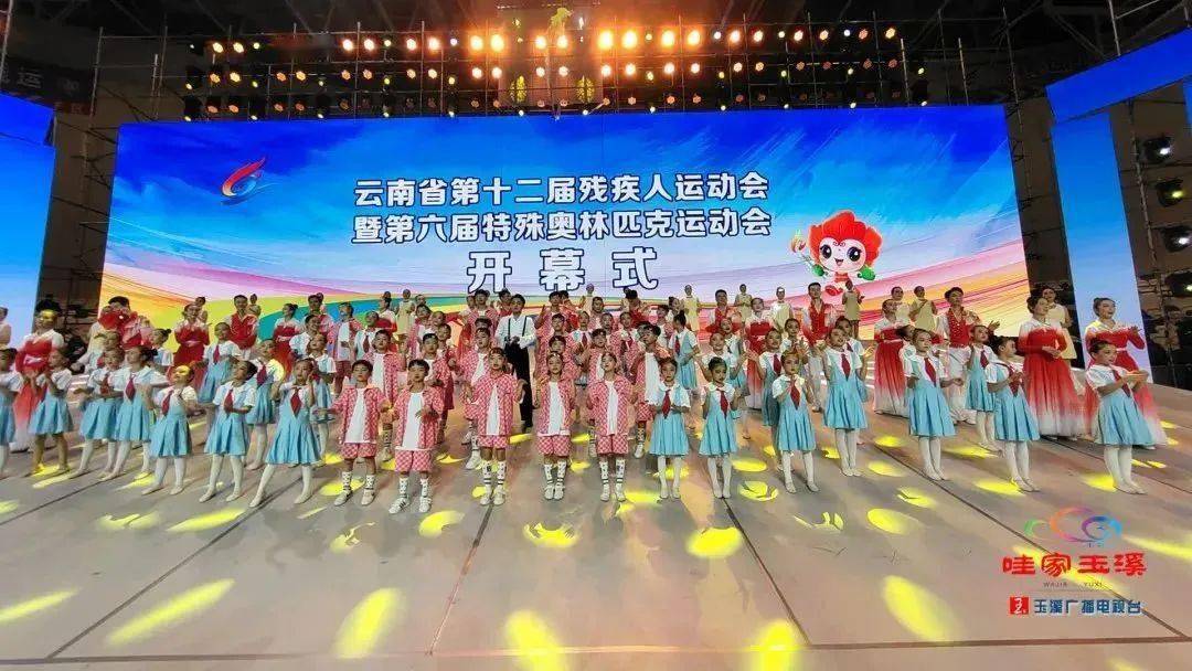 2016大眾健身隊(duì)廣場(chǎng)舞_相聚大眾隊(duì)健身舞蹈視頻_大眾健身隊(duì)再相聚