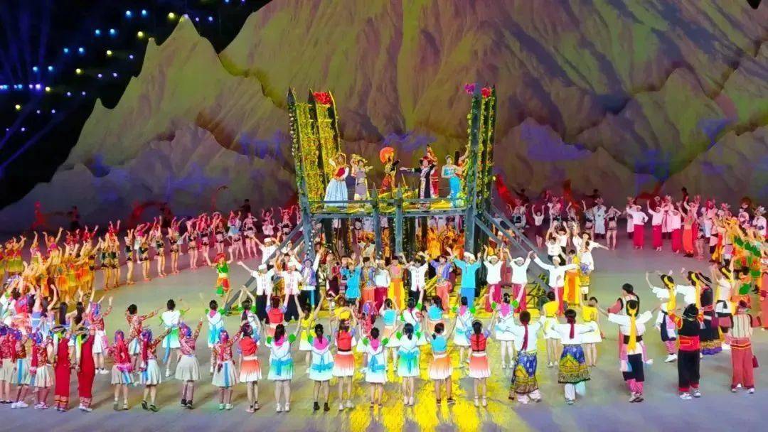 相聚大眾隊(duì)健身舞蹈視頻_大眾健身隊(duì)再相聚_2016大眾健身隊(duì)廣場(chǎng)舞