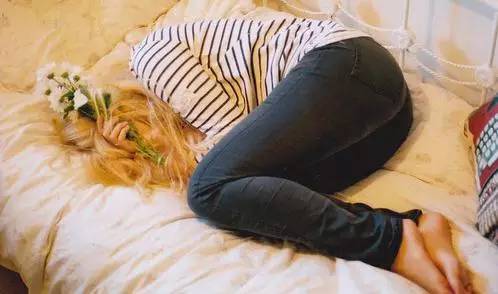 生理運(yùn)動(dòng)期適合做艾灸嗎_生理期間的運(yùn)動(dòng)_生理期適合做什么運(yùn)動(dòng)