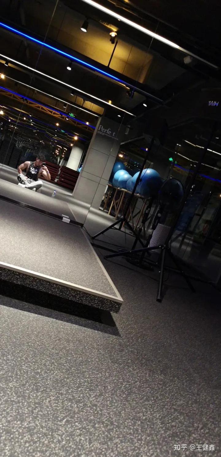 健身手套_健身手套 知乎_健身運(yùn)動(dòng)手套