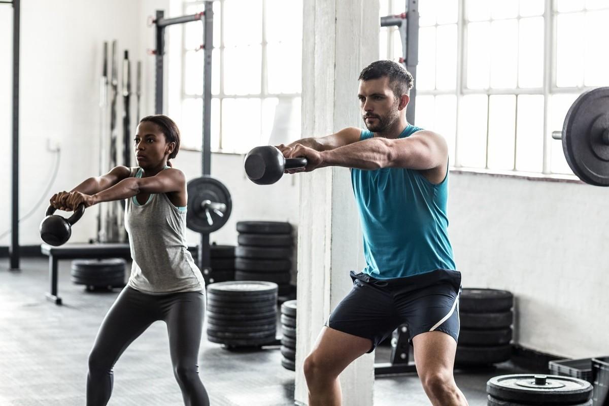 健身只練上半身的后果_健身上半身肌肉圖_健身上半身