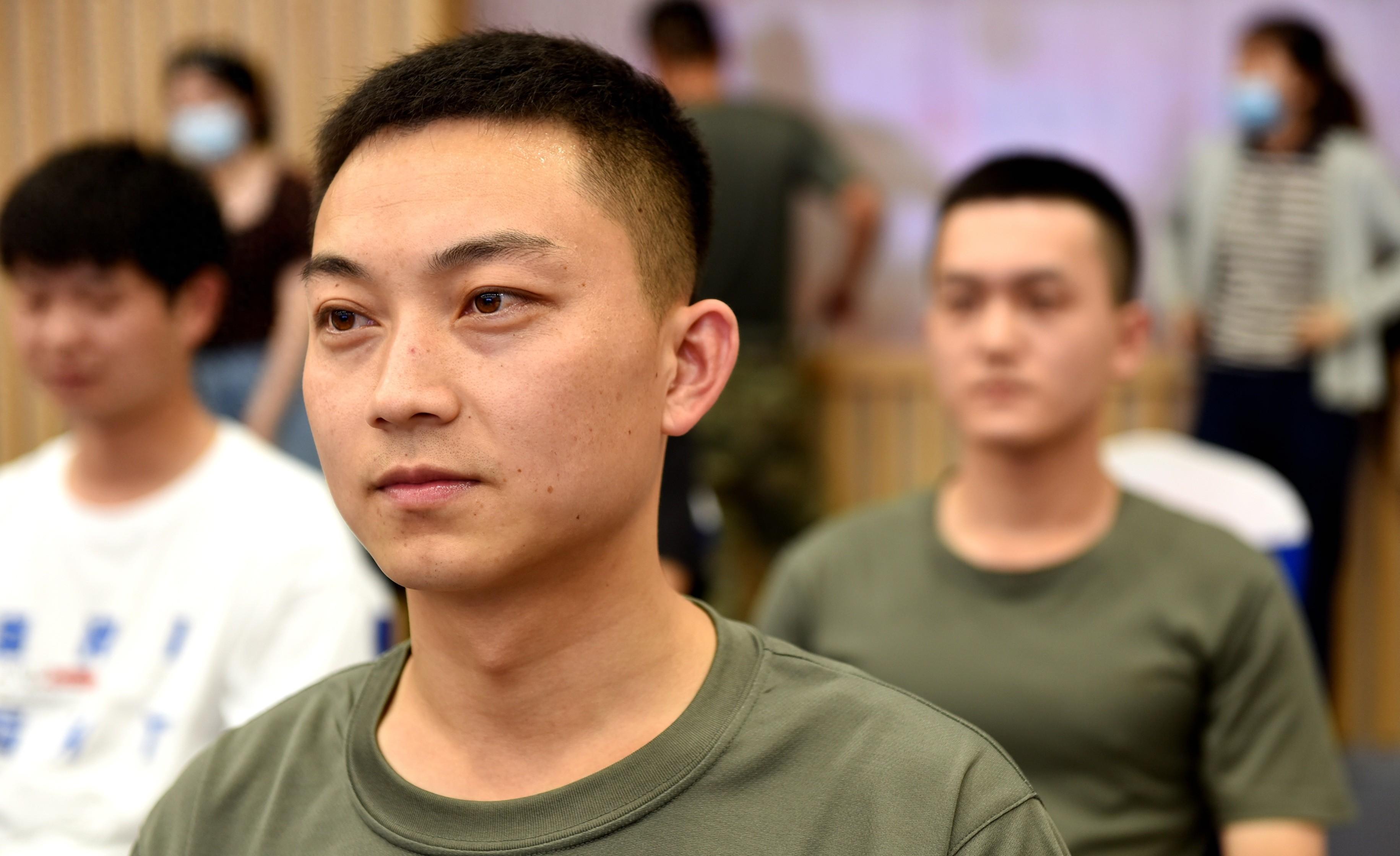 云開(kāi)·全站apply體育官方平臺(tái) 每天一百個(gè)俯臥撐真的能練出胸肌嗎，為什么呢？