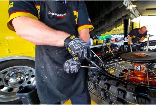 健身手套什么款式_健身手套_健身手套種類