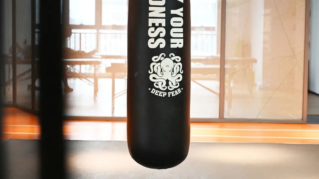 健身訓(xùn)練手套_健身運(yùn)動手套_新手健身手套